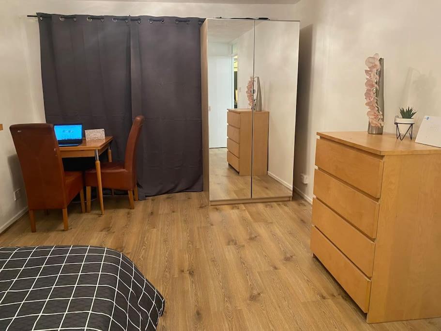 לונדון 2 Bedroom Flat Camberwell Grove מראה חיצוני תמונה