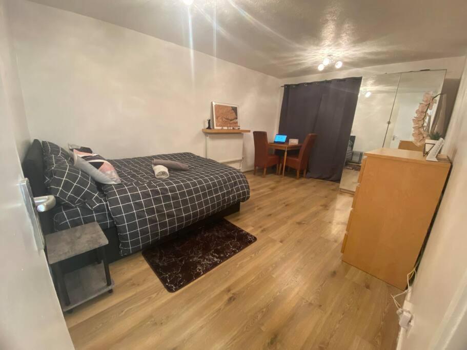 לונדון 2 Bedroom Flat Camberwell Grove מראה חיצוני תמונה
